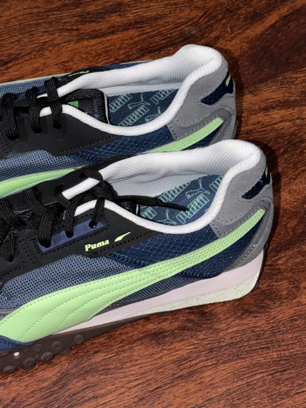 Shoes - Picture 5 of 12